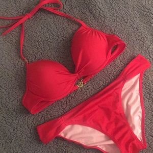 Red VS Bikini